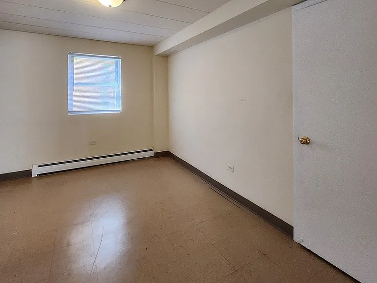 5741 W 35th St #5F — Photo 8
