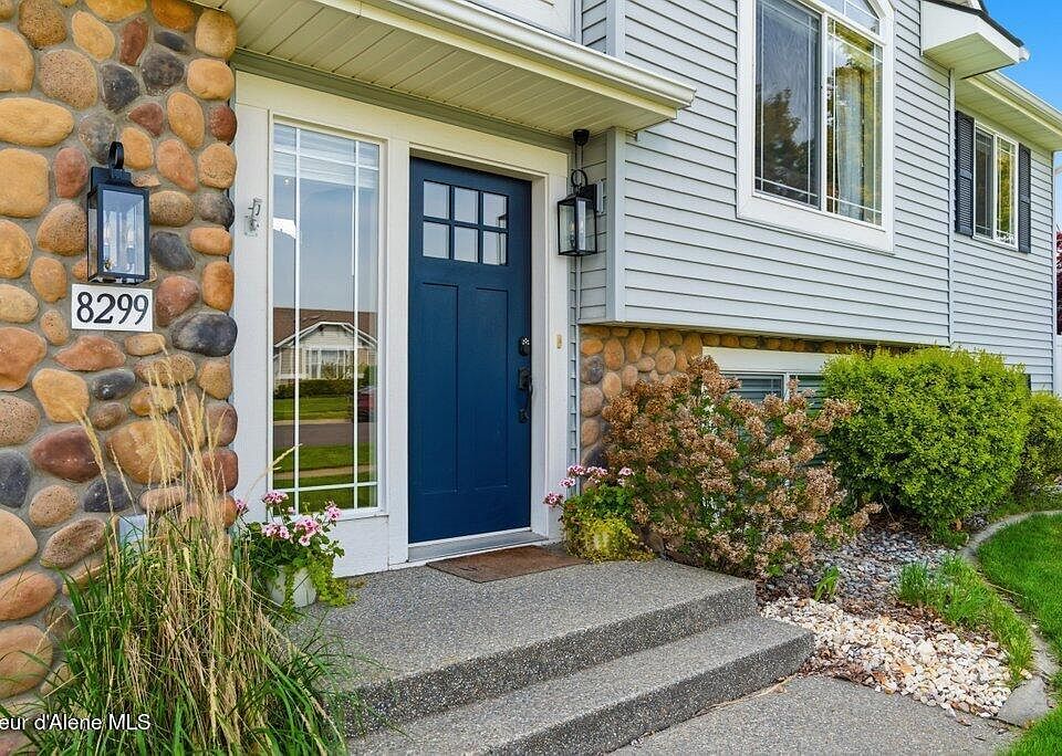 1st image of 8299 N Raspberry Ln