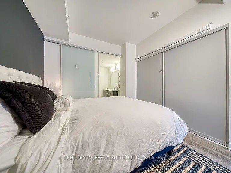 30 Nelson St #323 — Photo 26