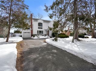 53 Hewitt Boulevard, Center Moriches, NY 11934