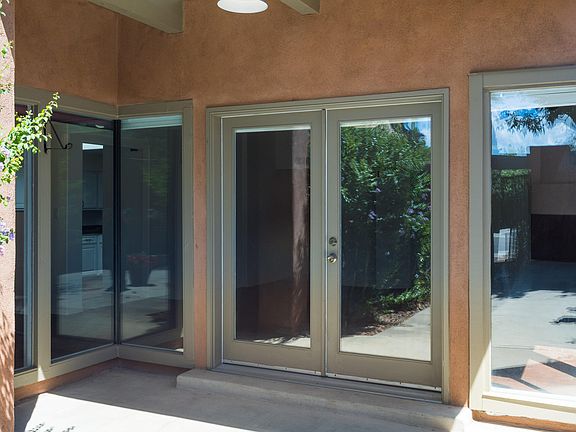 4th image of 2404 Don Pedro NW