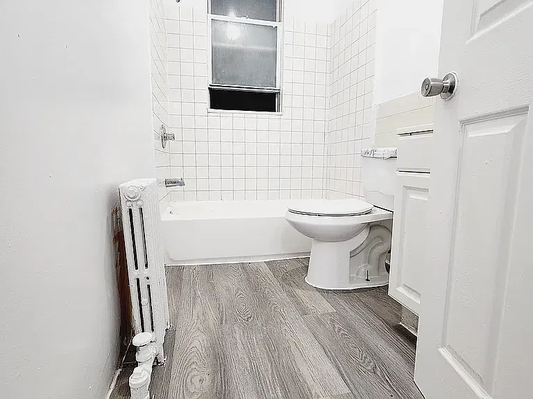 3 bed, $2,250 — Photo 1