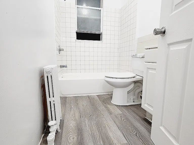 1st image of 1082 Bond St #B4
