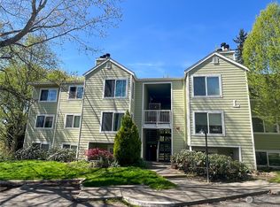 975 Aberdeen Ave NE APT L102, Renton, WA 98056