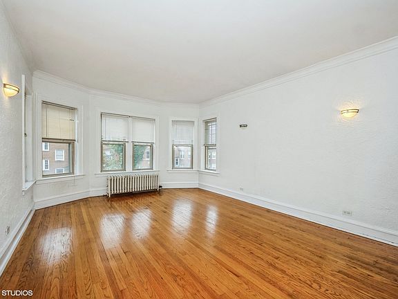 5th image of 6205 N Oakley Ave APT 2