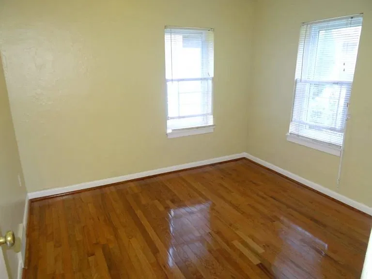 1 bed, 400 sqft, $940 — Photo 3