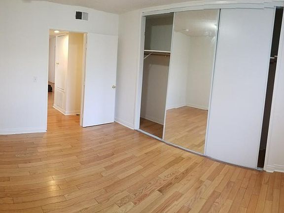 4th image of 1438 N Fuller Ave APT 4