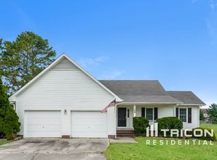 140 Eileen Dr, Spring Lake, NC 28390