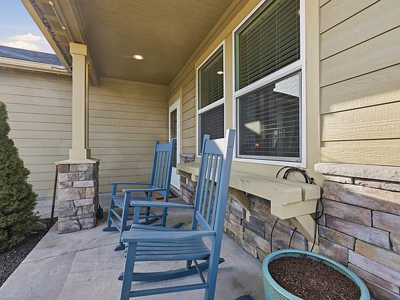 2nd image of 431 S Rocker Ave