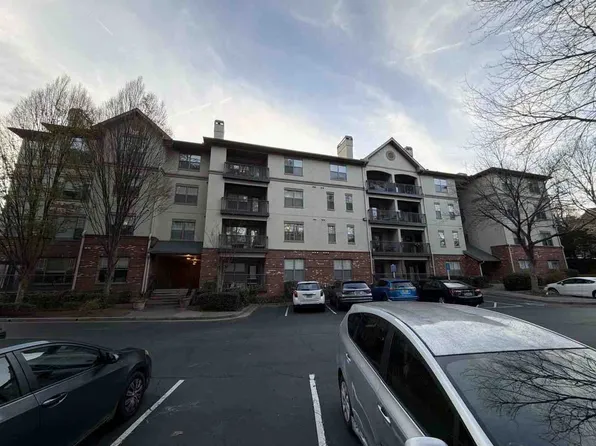 5559 Glenridge Dr, Atlanta, GA 30342