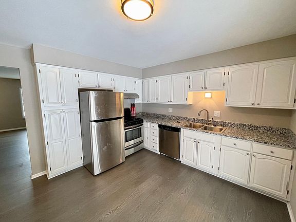 5th image of 29341 Jefferson Ave