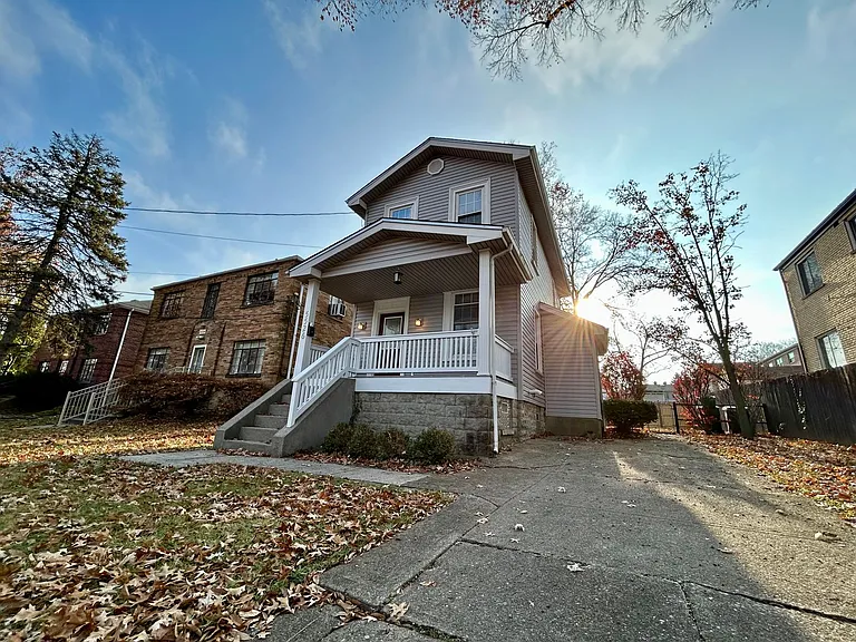 5526 Bosworth Pl — Photo 3