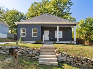 415 W 13th St, Columbia, TN 38401