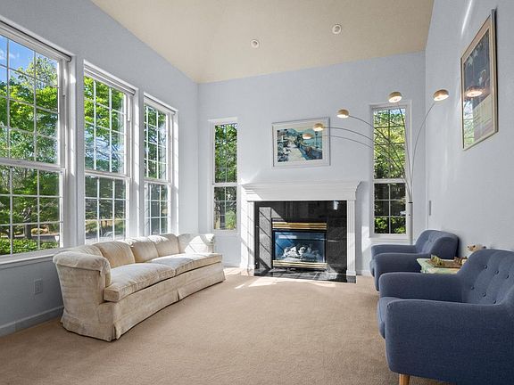 4th image of 4742 Livingstone Place