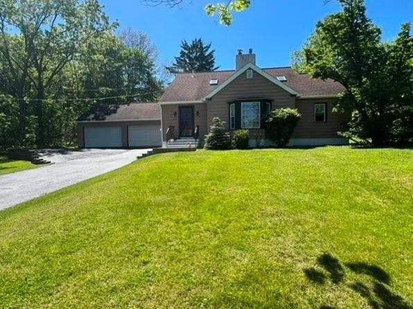 4533 Broad Rd, Syracuse, NY 13215