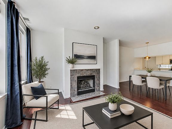 5th image of 301 W Goethe St #3C