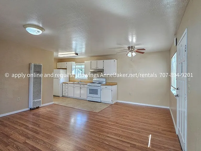 45 Cherry Creek Rd #B — Photo 2