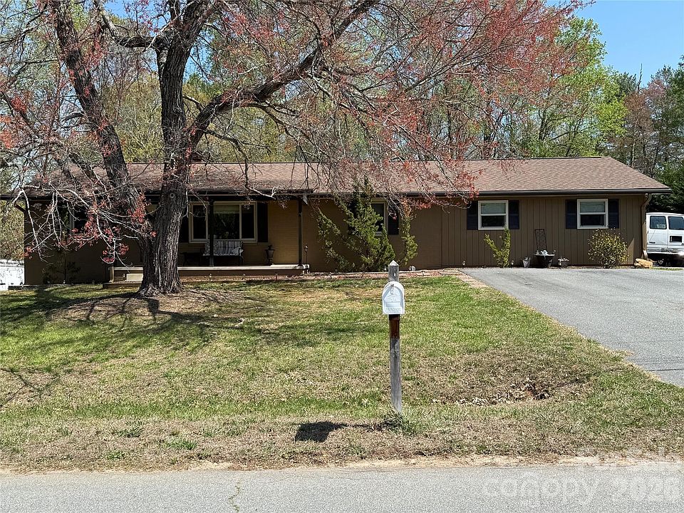 1st image of 3309 40th Avenue Pl NE