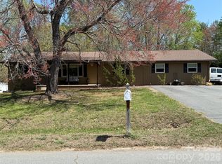 3309 40th Avenue Pl NE, Hickory, NC 28601