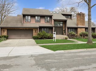 241 Leitch Ave, La Grange, IL 60525