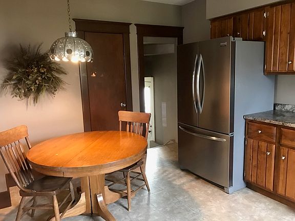 Kitchen w/  adjacent 1/2bath