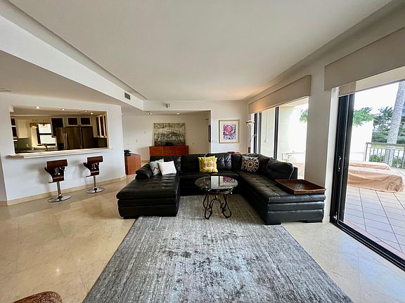 4th image of 3974 N Ocean Dr #4