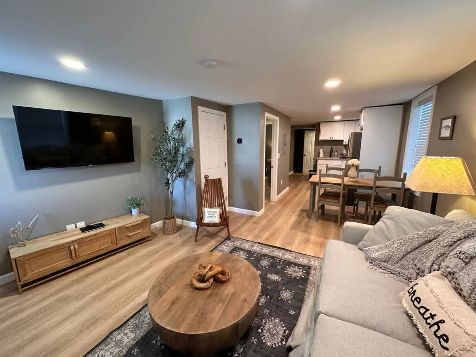 1 bed, 1.0 bath, 548 sqft, $4,019 — Photo 3