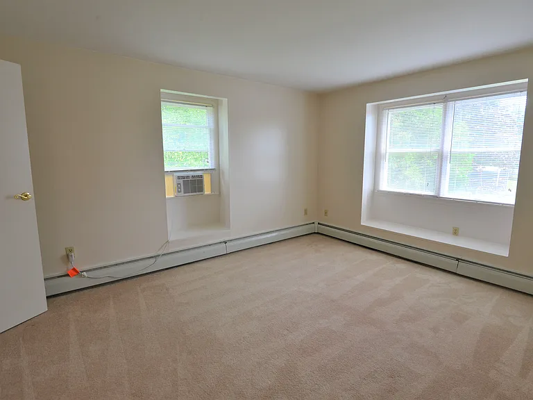 426 Winthrop Dr #9 — Photo 7
