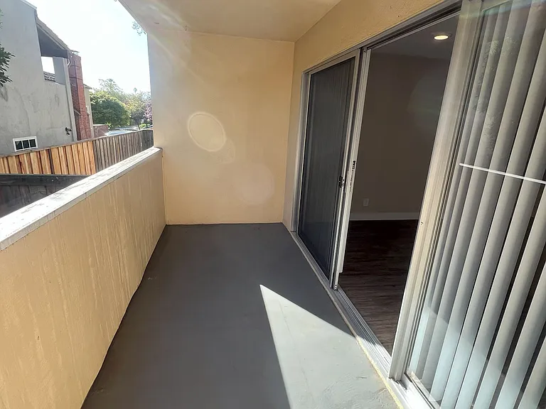 33 Hayward Ave #108 — Photo 18