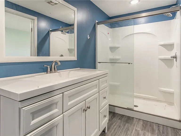14530 Dodge Ave — Photo 36