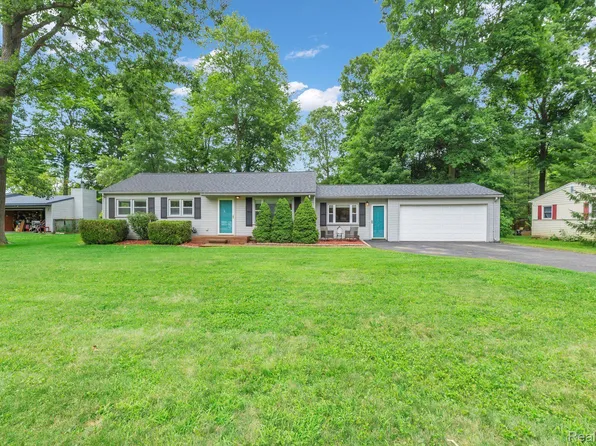 50130 Gravel Rdg, Shelby Township, MI 48317