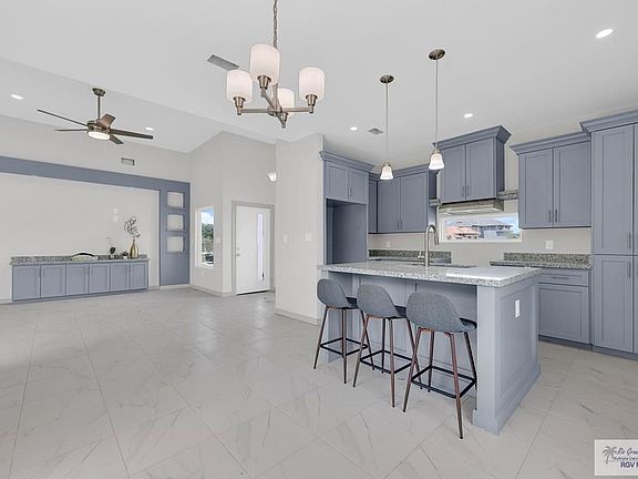 4th image of 7717 Sabal Palm Dr