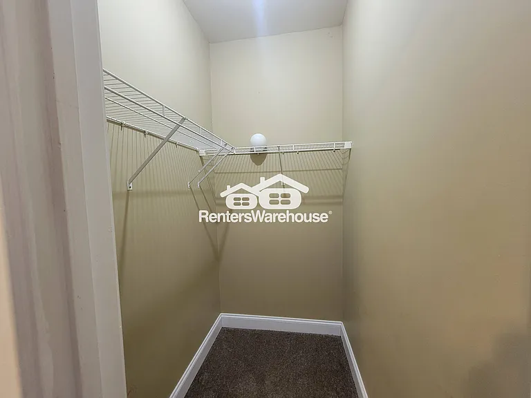 1025 Rowanshyre Cir — Photo 24