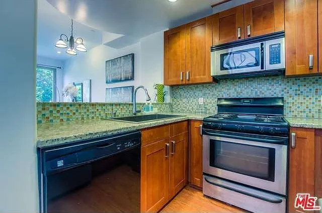 5303 Satsuma Ave #107 — Photo 4