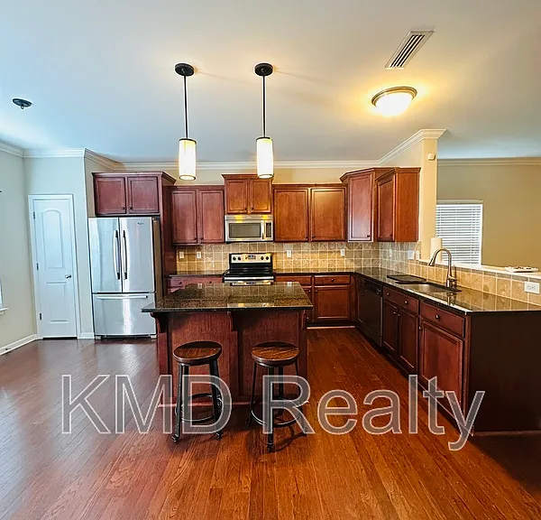 9704 Hanberry Blvd — Photo 2