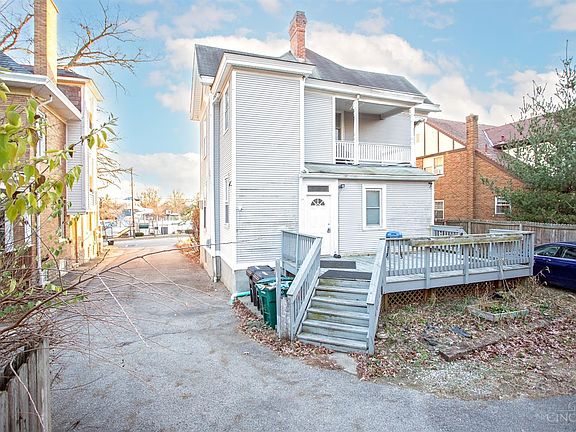 4th image of 3144 Montana Ave