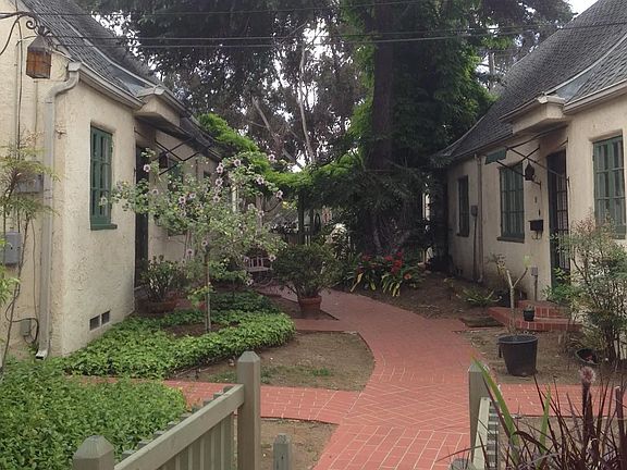 2nd image of 1736 Upas St #1/2