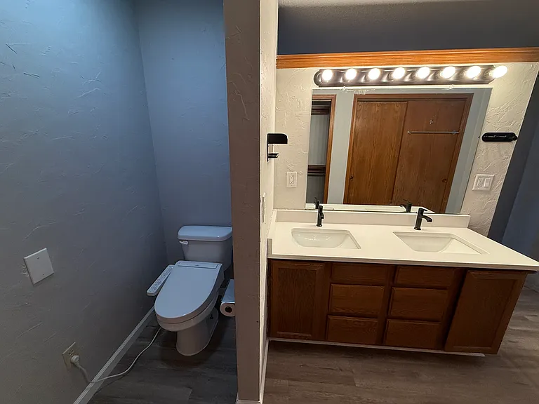 1505 S Todd Pl — Photo 9