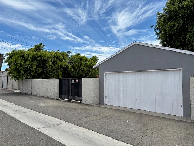1506 S Euclid St — Photo 17