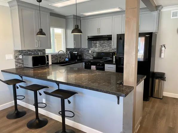 114 46th St #A, Newport Beach, CA 92663