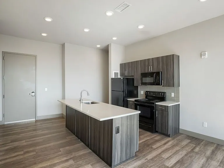 4923 King St — Photo 151