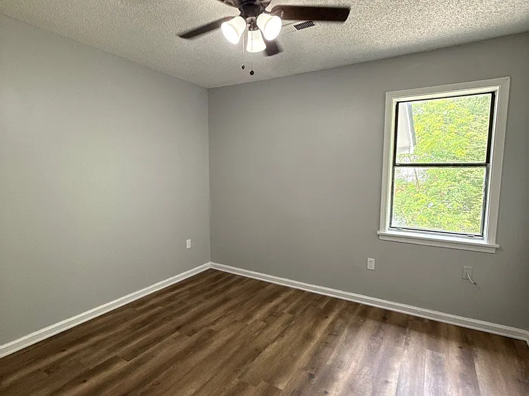 418 Hall Aly — Photo 7