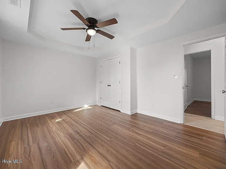 702 Buster Ct — Photo 10