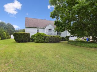 1124 Flanders Rd, Groton, CT 06355