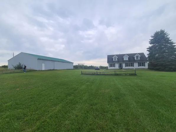 9273 E Baseline Rd, Hesperia, MI 49421