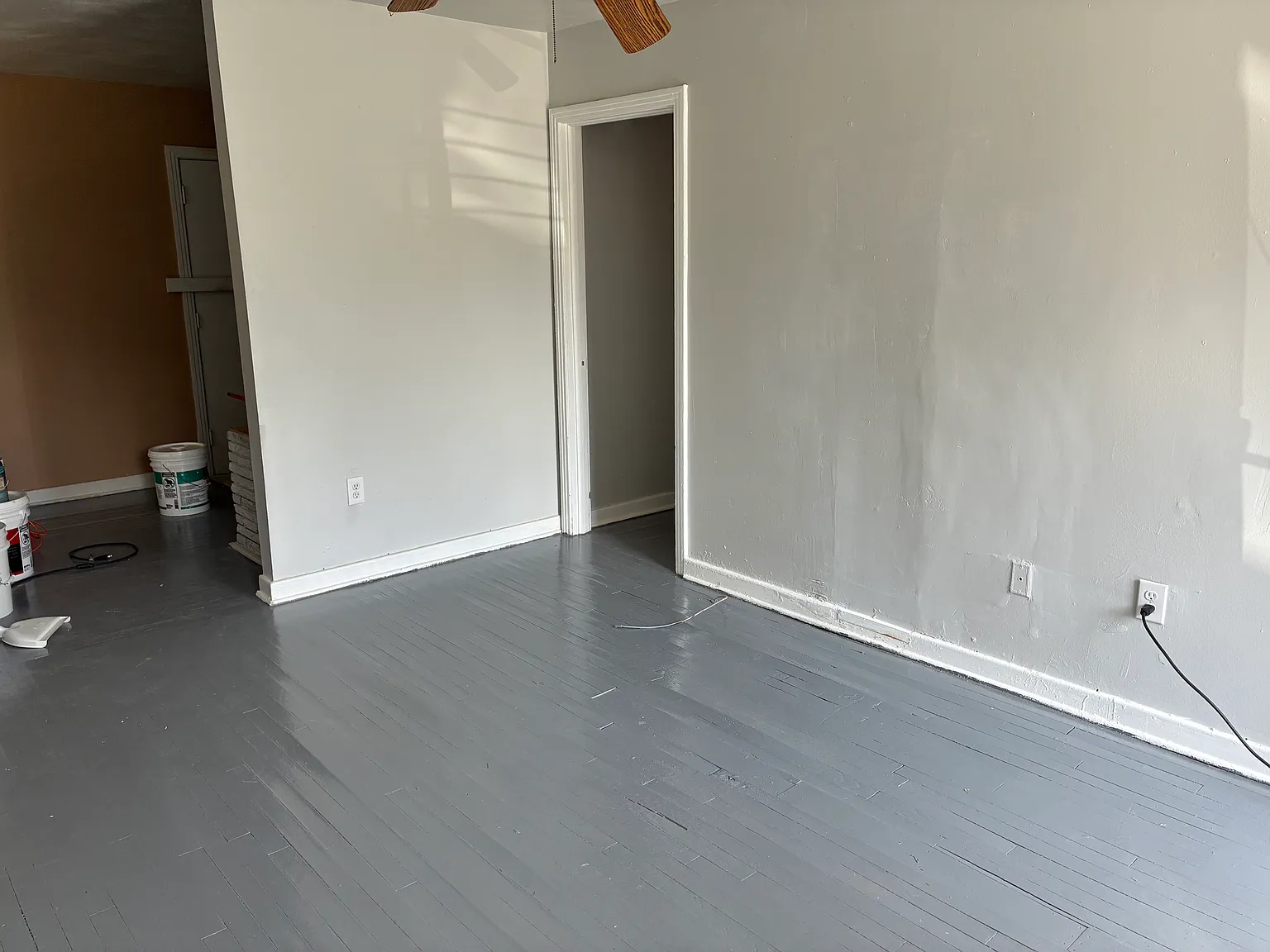 3 bed, 978 sqft, $775 — Photo 3