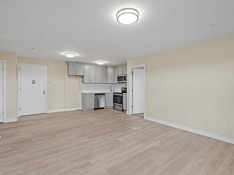 Wakefield Station Apartments — Photo 6