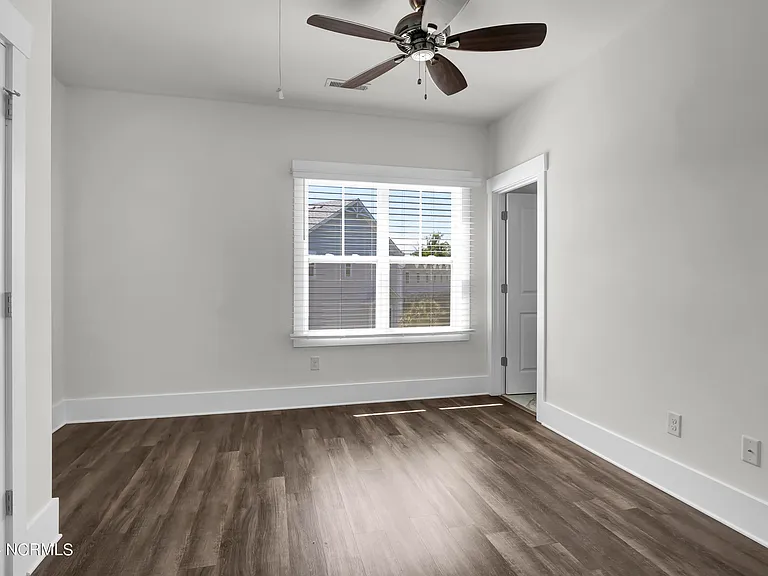 1808 Bungalow Row — Photo 19