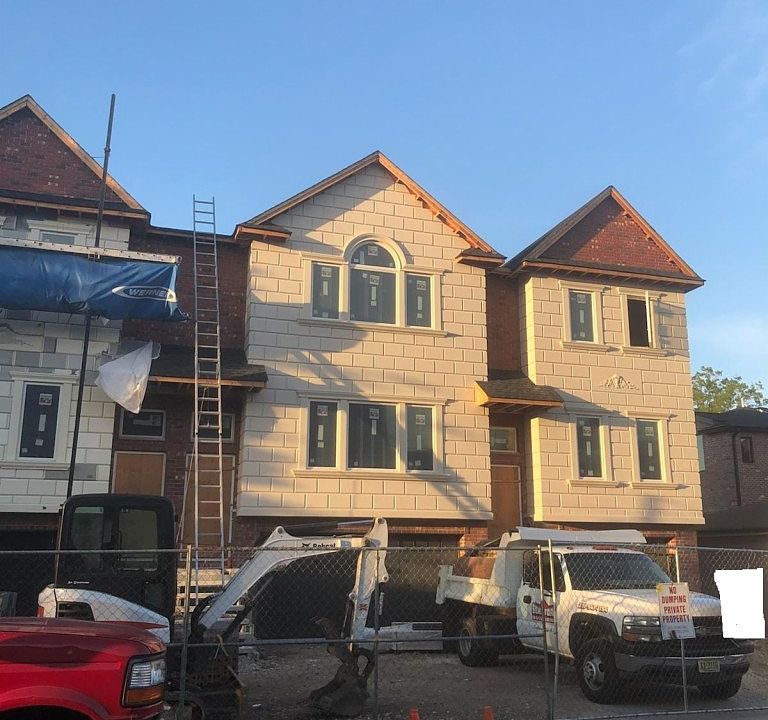 2nd image of 207-211 Lawton Ave