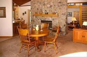 4th image of 1068 Whittier Ln
